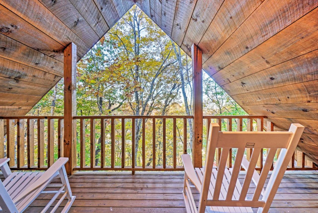 Grin N Bear It Cabin With Hot Tub And Fire Pit! Pigeon Forge Kültér fotó